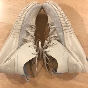 NEW - Women’s Nike Free TR Flyknit 2 CHMP